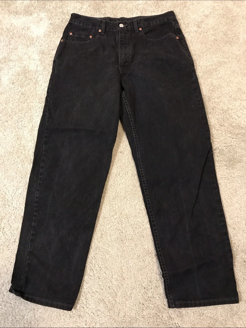 Men’s preowned Levi’s 550 relaxed jeans 34 x 30 - dark black denim